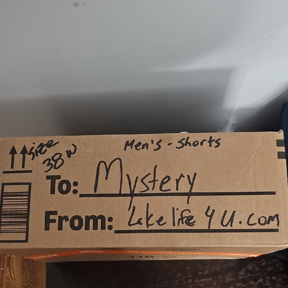 MEN'S MYSTERY BOX SIZE 38W